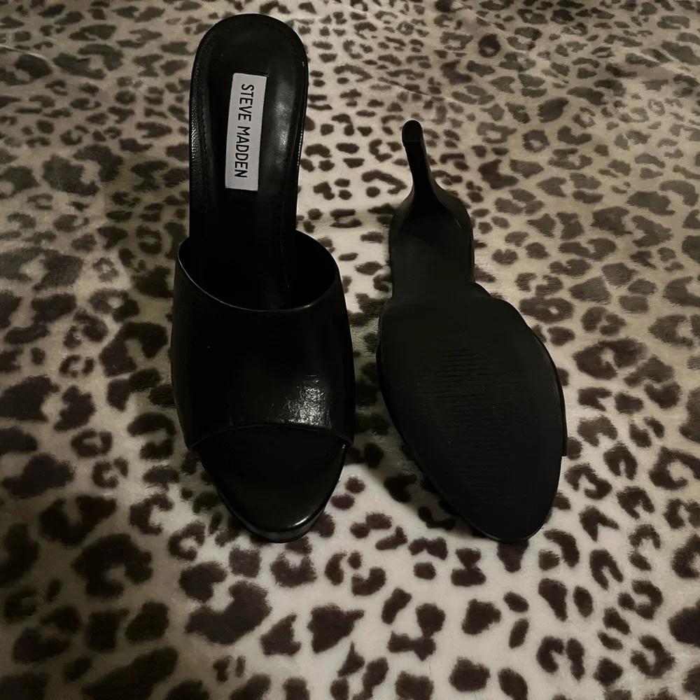 Steve Madden black high heels - Picture 6 of 8